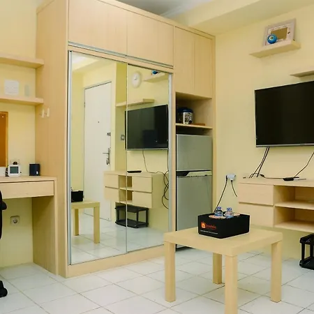 Chic And Cozy Studio Apartment At Menteng Square By Travelio